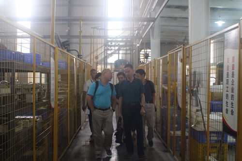 廣東工業大學及鋁門窗五金裝飾協會領導嘉賓蒞臨寶高五金參觀指導